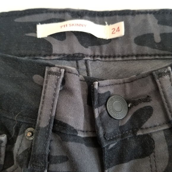 Levi's 711 Skinny Jeans Camo Size 24 - Picture 4 of 6